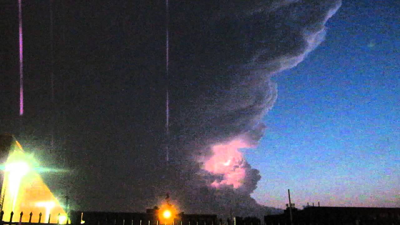 Strange Clouds and Lightning Storm, in Cleveland, Ohio (P2)