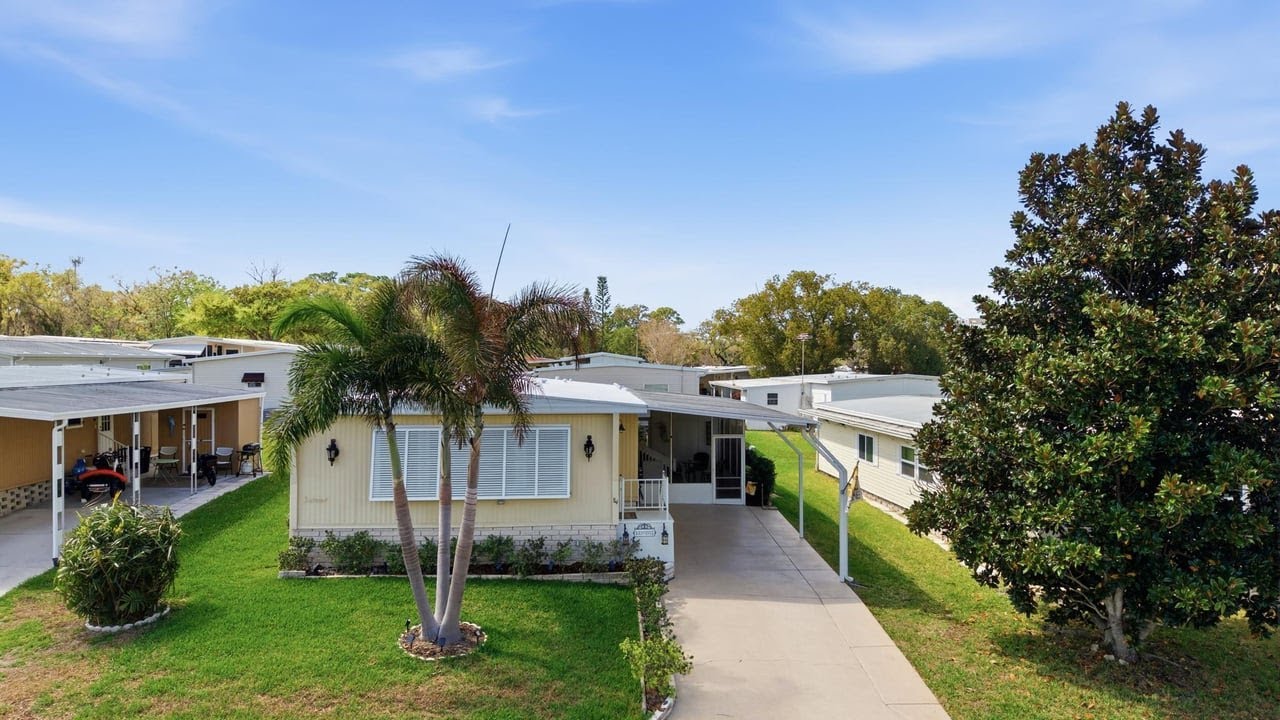 84 Jacaranda Dr, Safety Harbor, FL