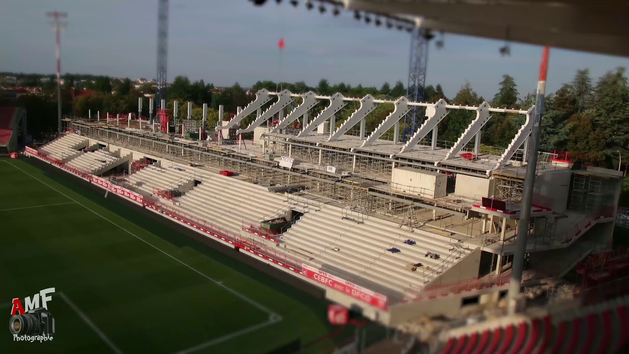 Timelapse Final Construction Tribune Caisse d'Epargne en 4K