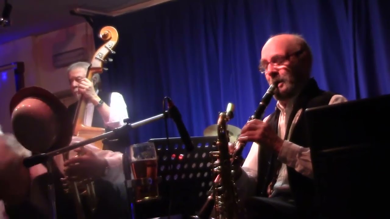 Mammas Gone Goodbye # Les Handscombe's Tailgate Jazz Band - Bramford British Legion Hall, 08-01-2015