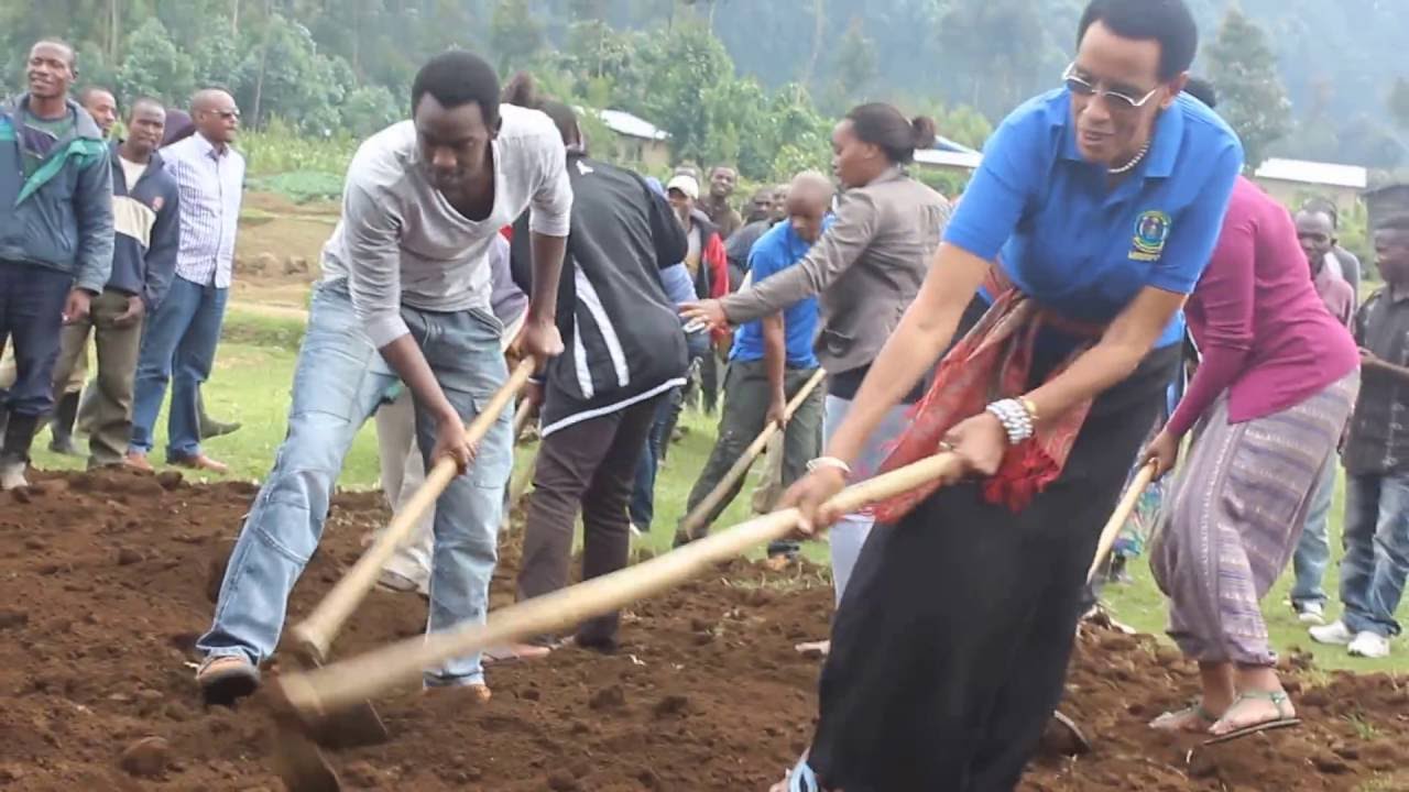 Umuganda  Bugeshi MINISPOC  URUKEREREZA & RUBAVU