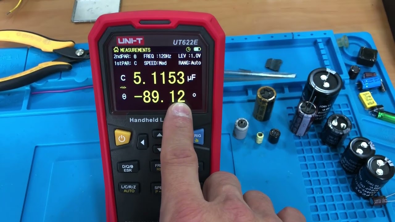 Ponte LCR UNI-T UT622E - Medindo capacitor “para áudio” surpreendente