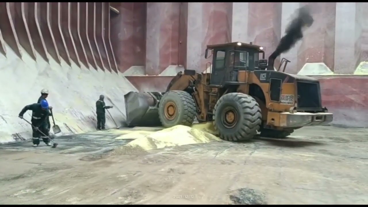 Unloading Sulphur from Cargo ship/ Merchant navy life/ A day on ship - South America
