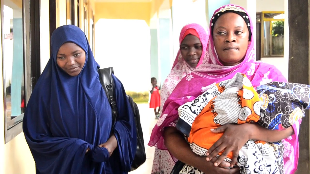 Almadrasat Hidaya Chalimze-Ustadh Hamidu-Qaswida Mama.
