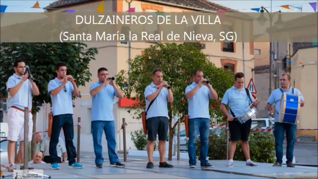 5 Dulzaineros de la Villa (Santa María la Real de Nieva, Segovia) - Seguidillas y Jotas
