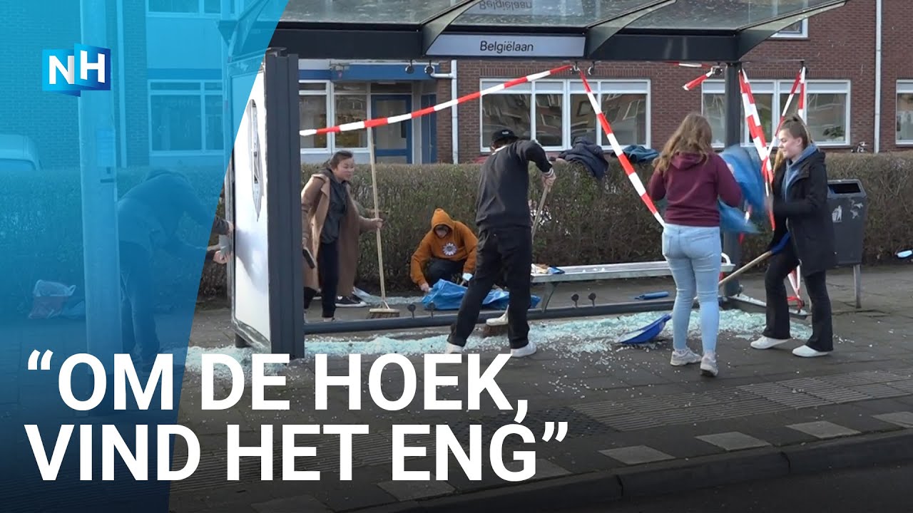 Middelbare scholieren ruimen puin na rellen