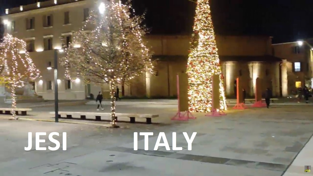 Jesi , Le luminarie Natalizie 2025  in centro , Marche Italy