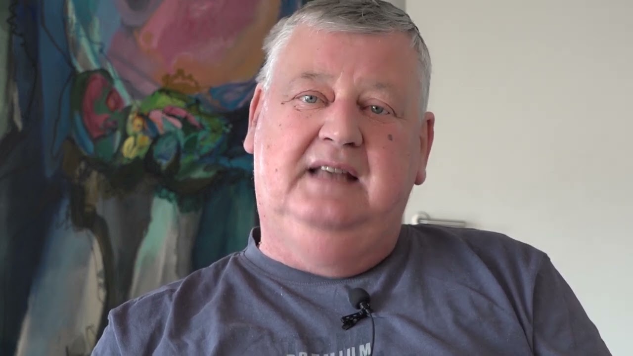 Svend Andreasen var p&aring; gademission. Her bad han for en prostitueret som havde tandpine