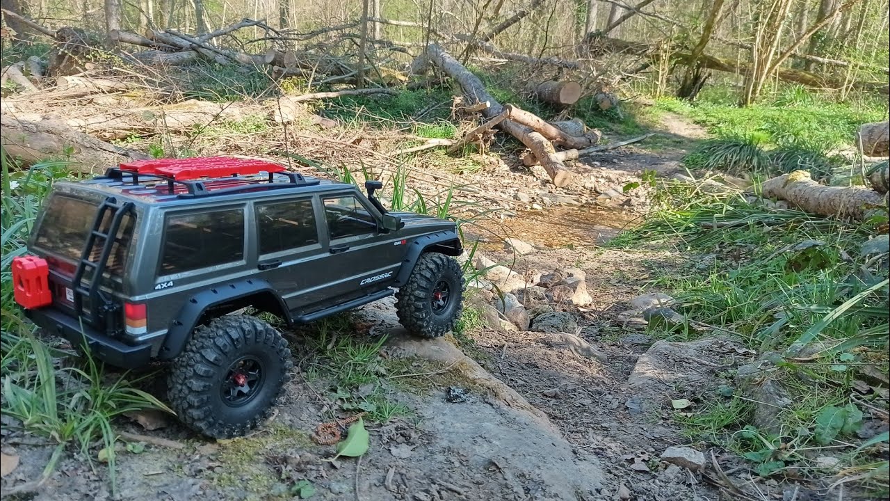 CROSS RC EMO X2 ‐ 1/8 scale rc crawler