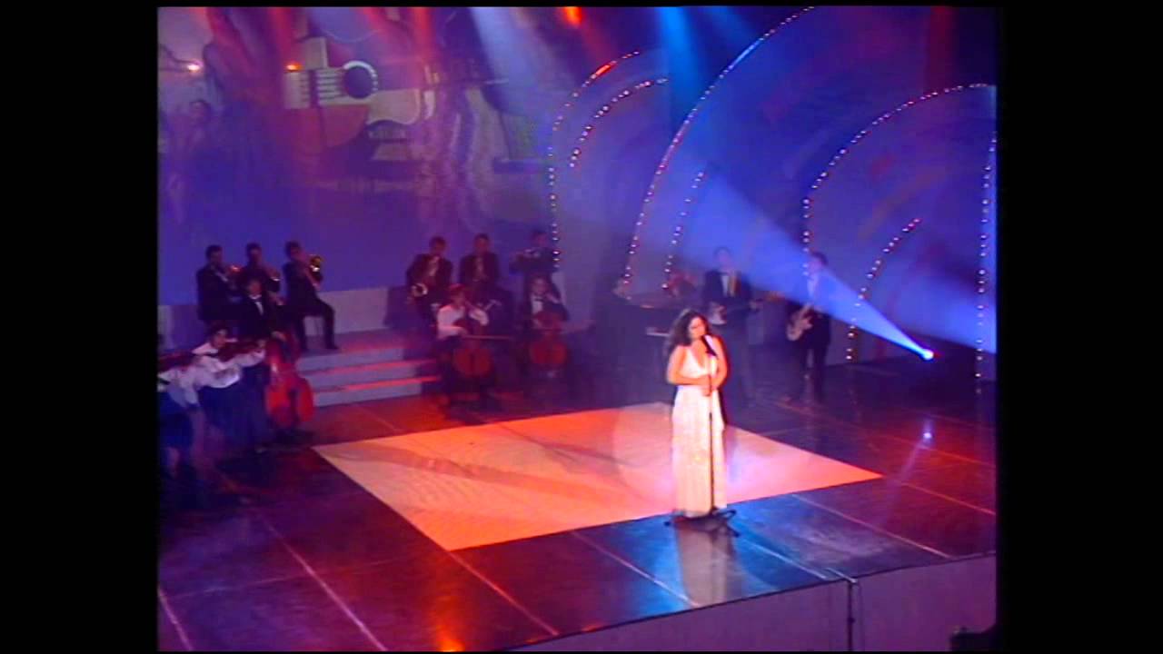 Lolita Flores 