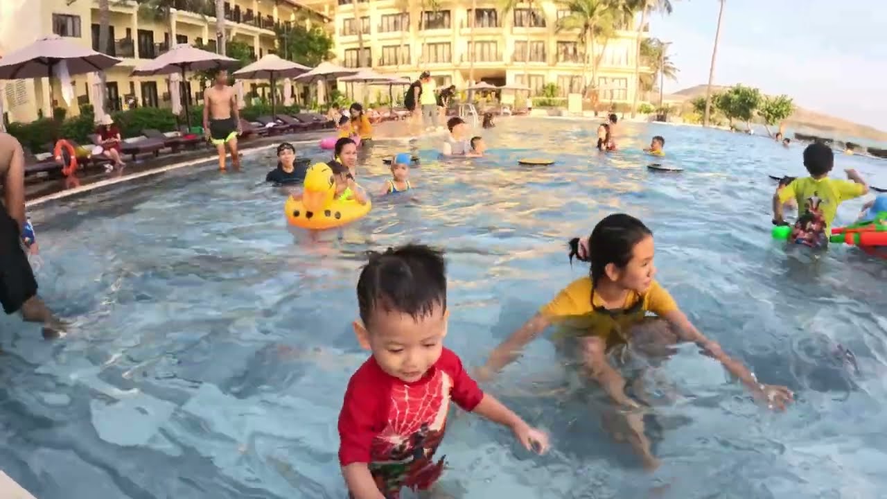 Resort Hòn Rơm Phan Thiết Mùng 2 Tết 2023 - Ăn Hải Sản Tươi Sống Cực Đã Ngay tại Resort Vào Ban Đêm