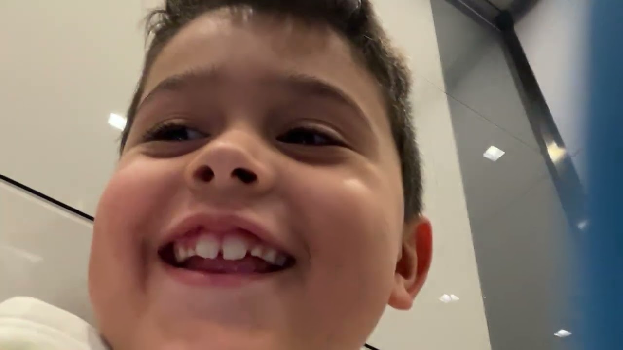 Subí el edificio 5151 E Broadway