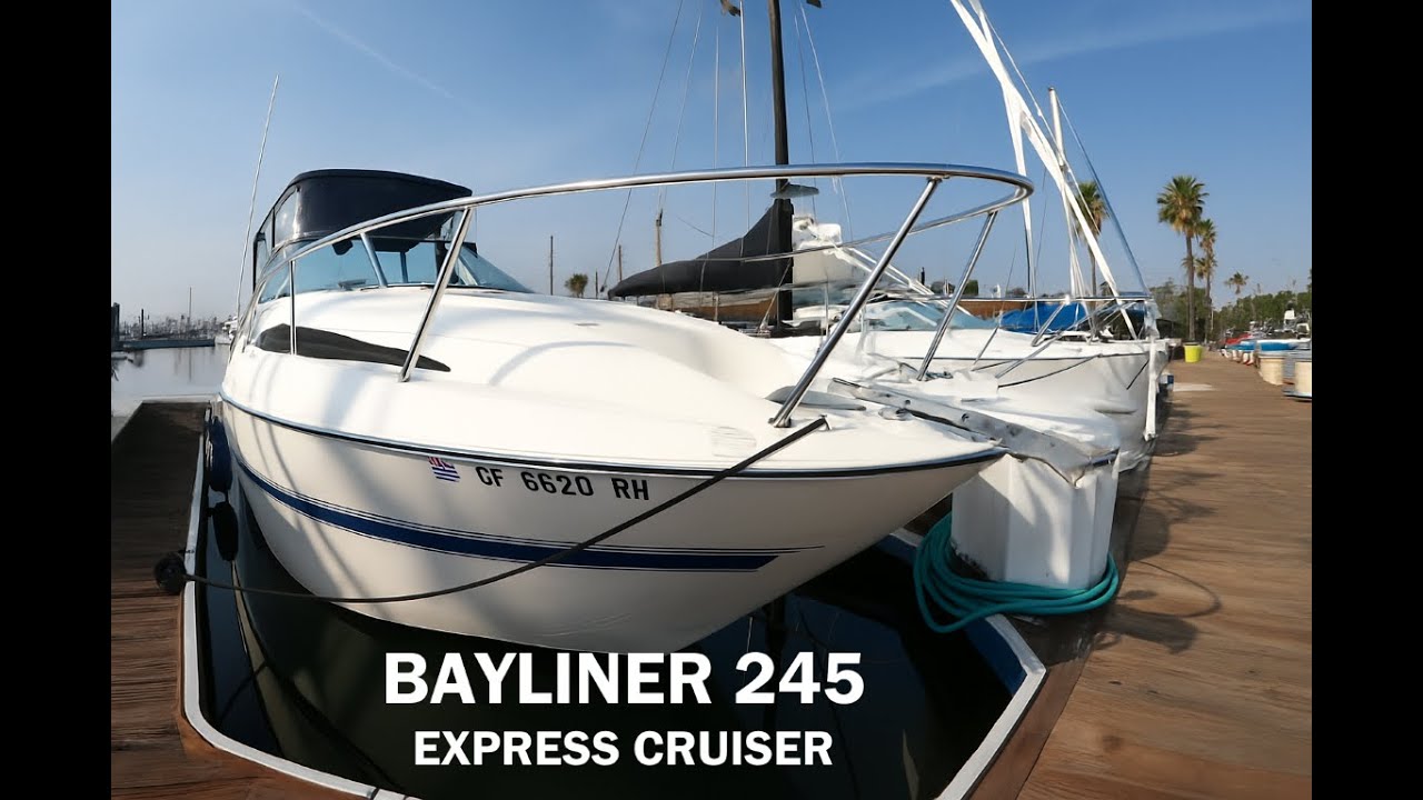 Bayliner 245 Cruiser @ South Mountain Yachts