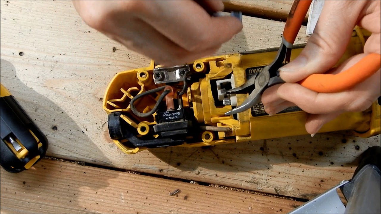 Replace brushes in the Dewalt Rotary Cutout Tool model number DW660