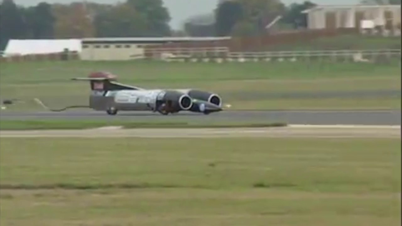 Thrust SSC Test Runs - the fastest car in the world