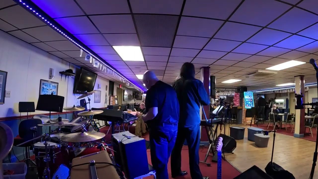 Dive Bar Set Up
