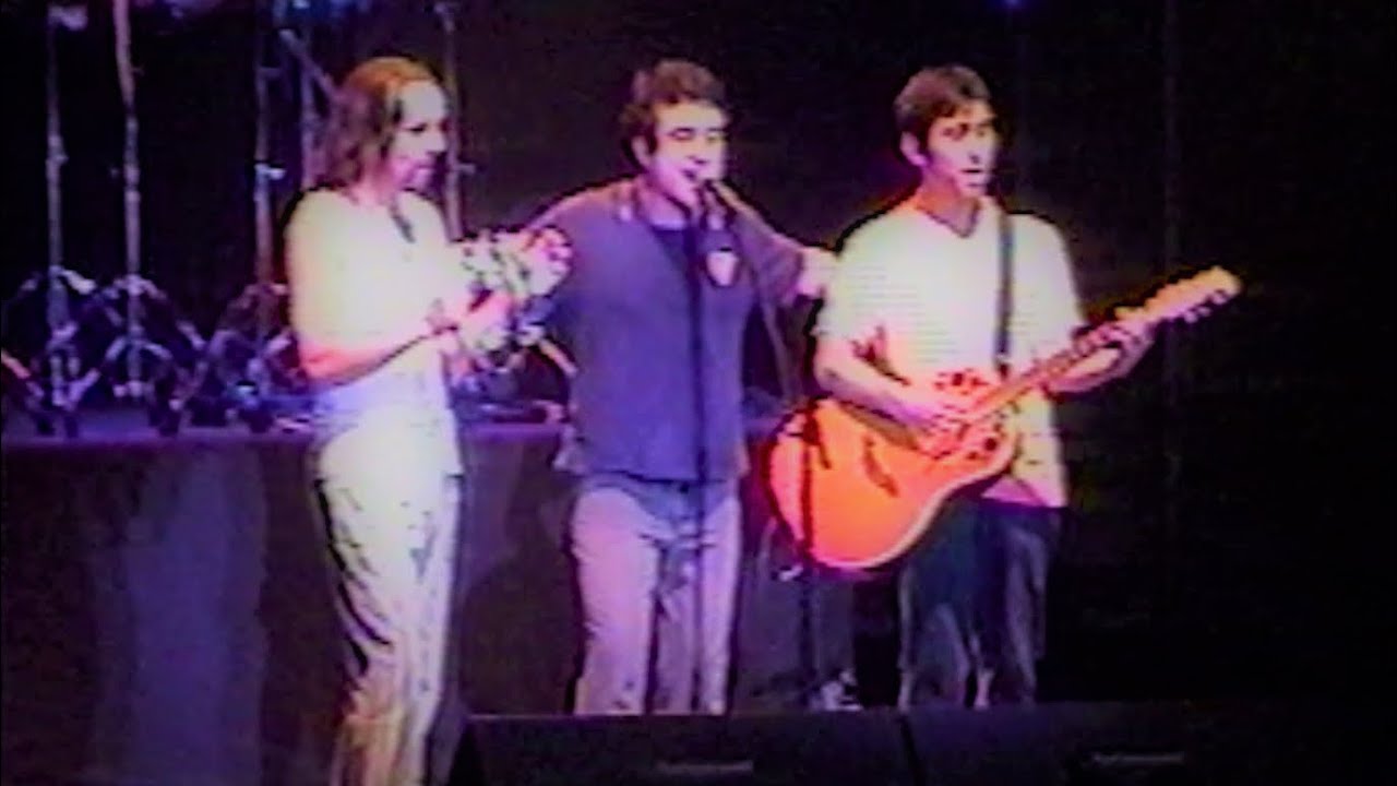 Los Prisioneros - Gimnasio Maria Gallardo, Osorno, Chile (16 de Marzo, 2002) [Inédito, 1080p60 NTSC]