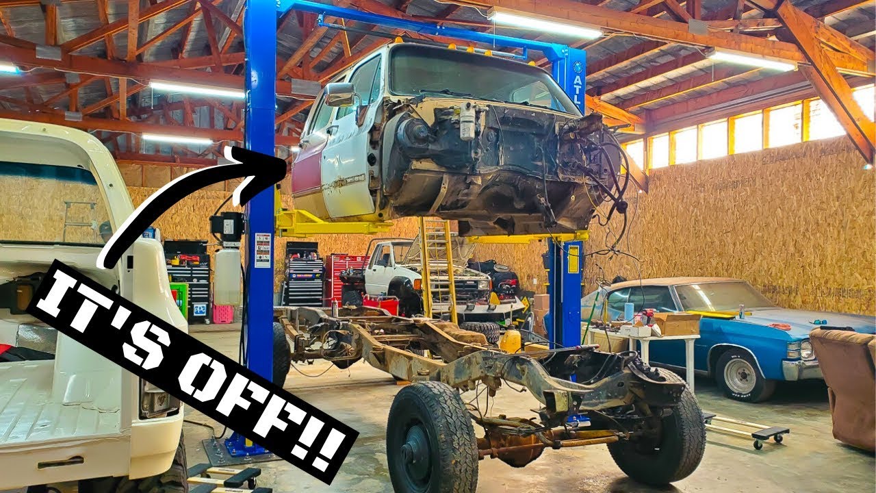 Pulling The Cab Off The SQUARE BODY CUMMINS Build and cleaning the...