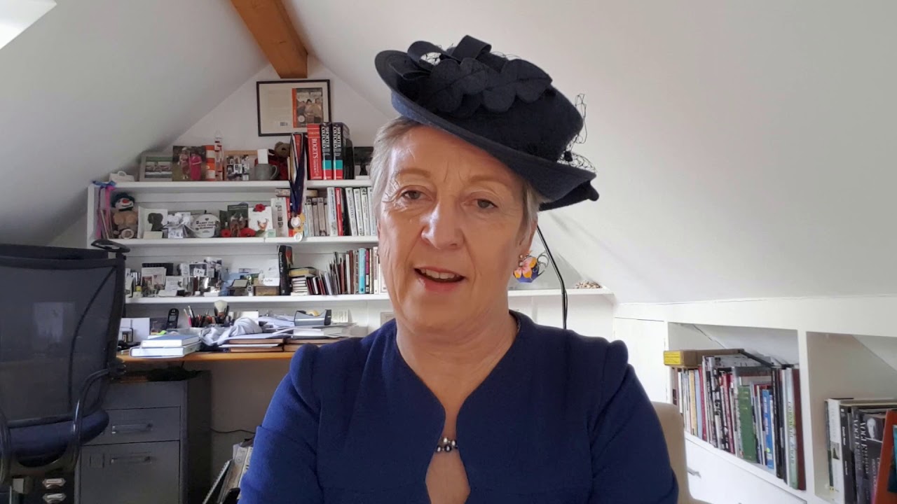 5 Dressed for War   The importance of distant friends with Julie Summers