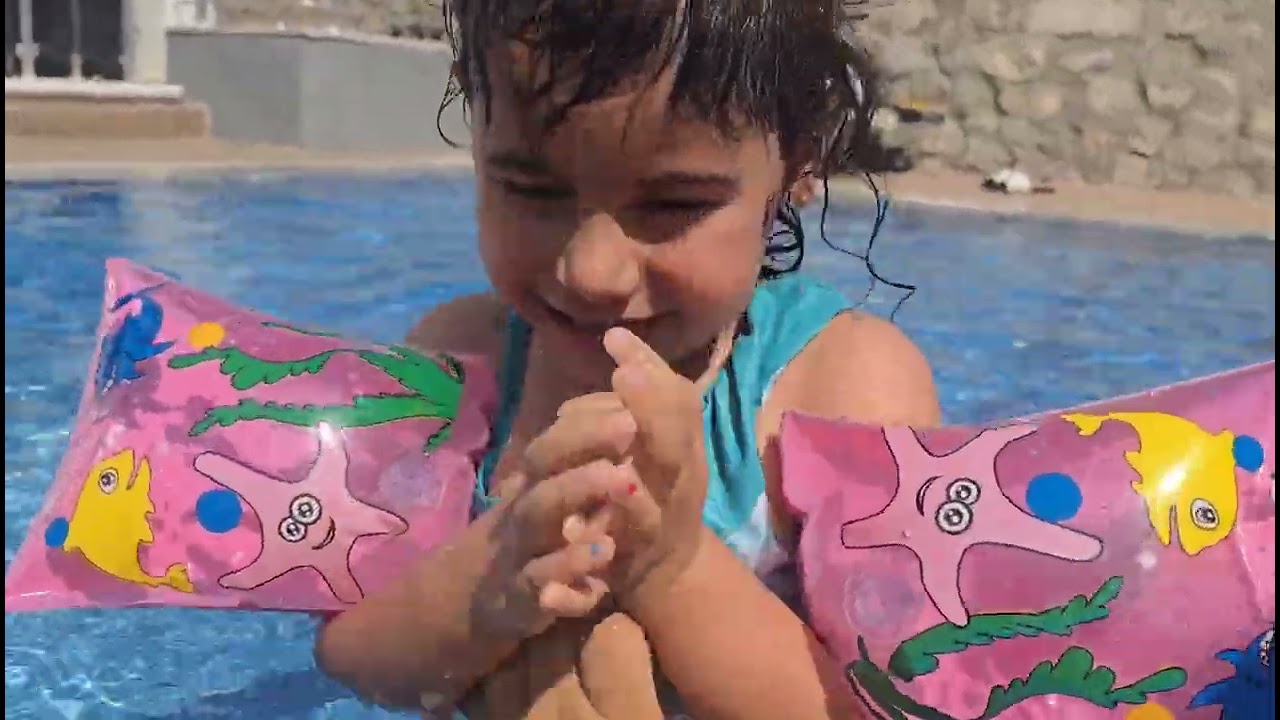 Yazın tadını çıkaran Ayla / çocuklar için eğlenceli video / funny videos for kids 
