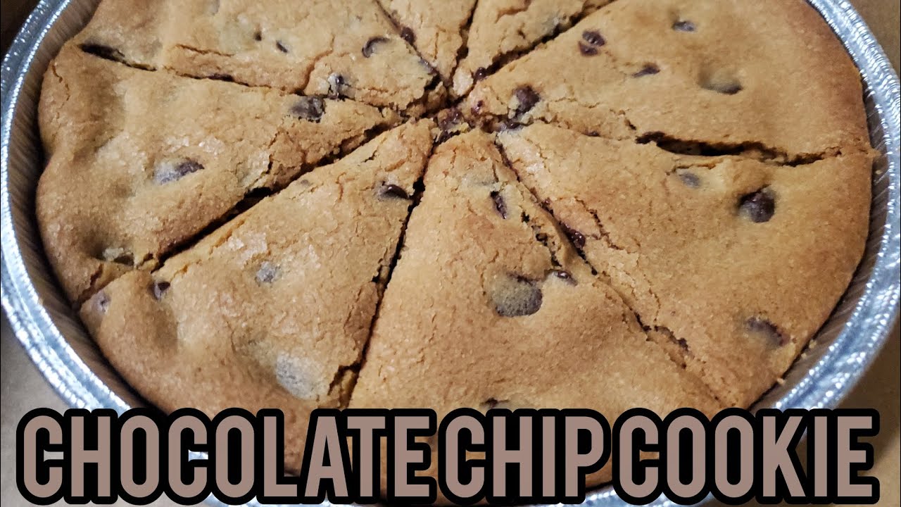 The Complete Papa John's Review: Chocolate Chip Cookie 
