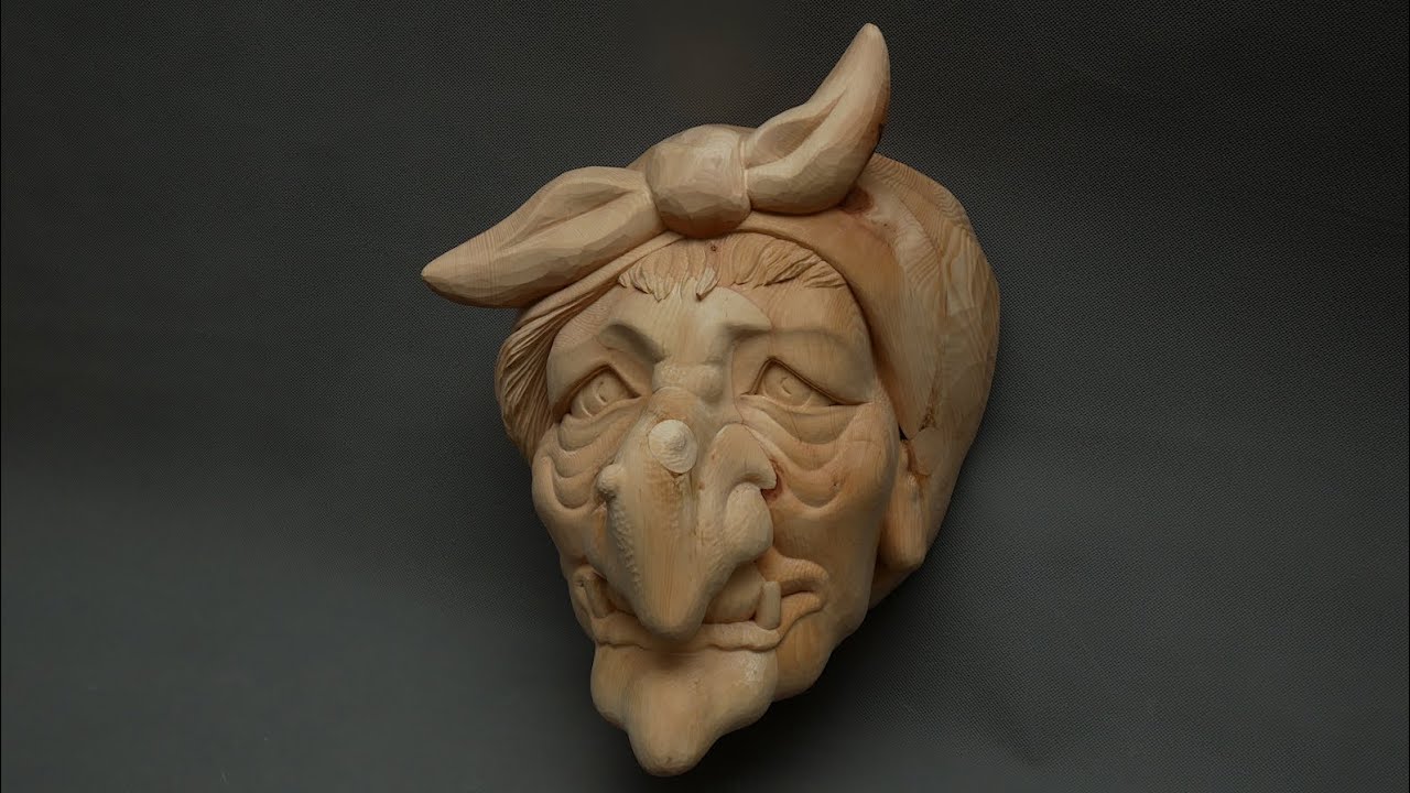 Carving the Witch / Hexe aus Holz / Krampusmaske schnitzen