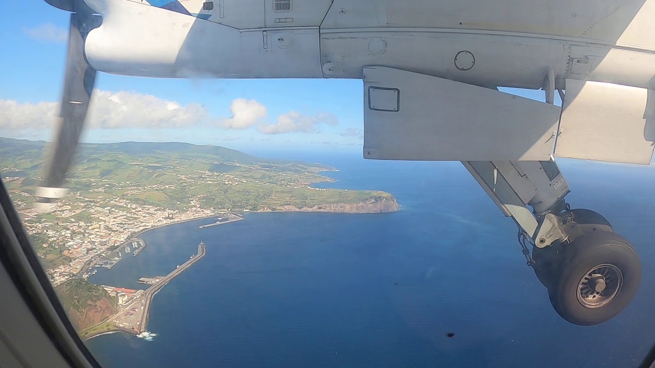 Bombardier Dash 8-Q200 SATA Air Azores Landing Horta