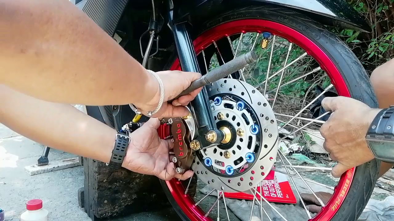 INSTALLING BREMBO 4POTS CALIPER AND BREMBO FLOAT DISC THAILAND CONCEPT