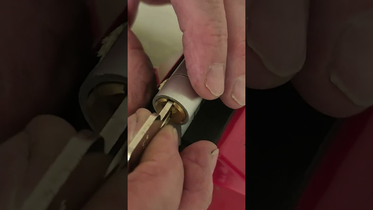 (139) Versa Euro Cylinder Bumped (The one hit wonder)
