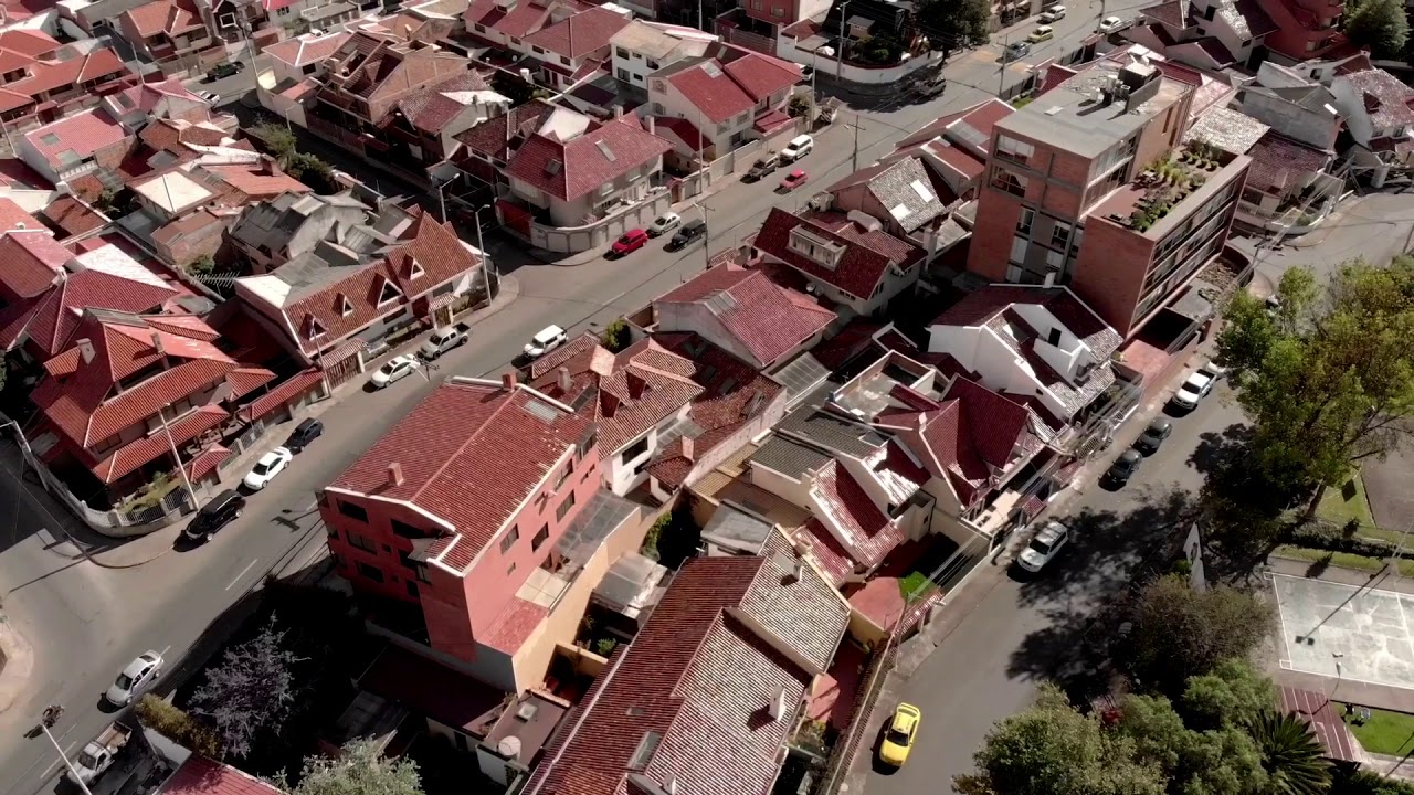cuenca, Ecuador sector Puertas del Sol y Ordoñez Laso ( Gringolandia) 2018