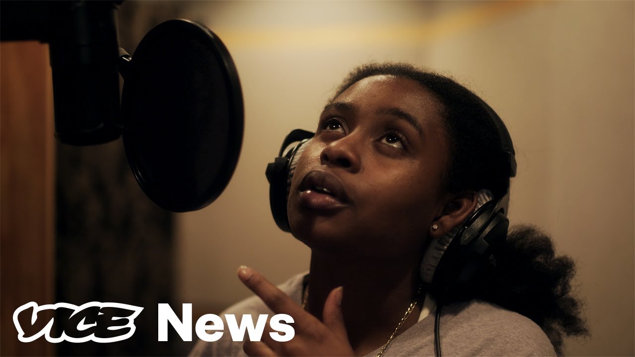 This Producer Turned Down A Major Label To Record On Her Own | Creative Cash Ep. 4
