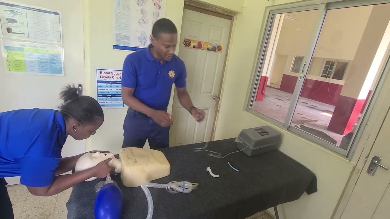 Airway management of a adult apneic patient (trauma)