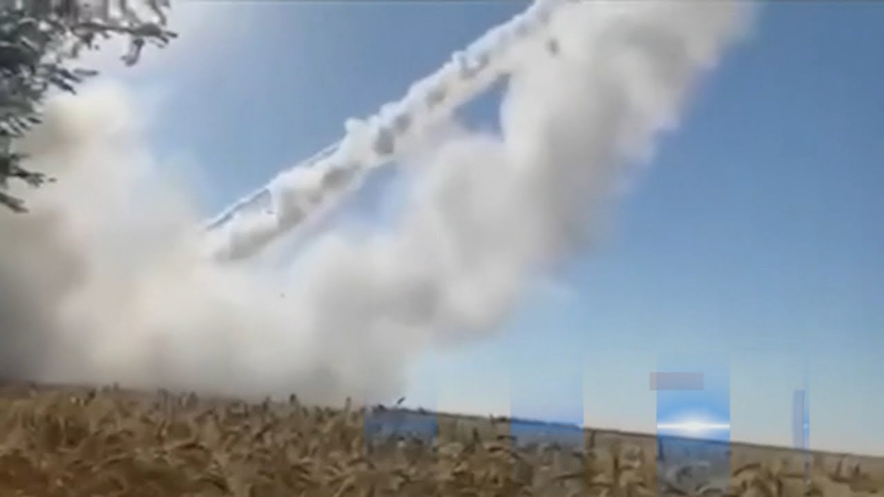 Russia fires barrage of missiles at Ukraine
