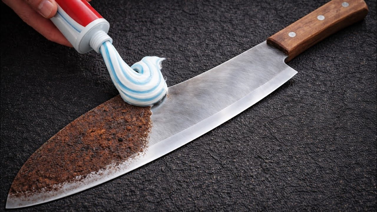 Razor Sharp Knife in 1 Minute? Sharpening a Rusty Blade with Toothpaste!