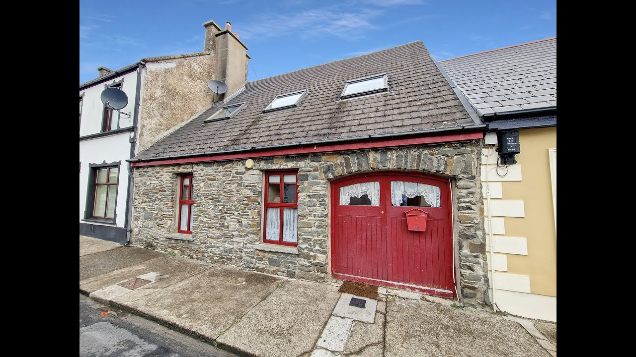 13 West Street, Carrigaholt, Co. Clare. V15 E032