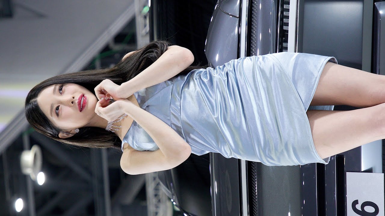 Sky blue sleeveless dress, cute and cute❣️ 레이싱모델 이시아 Lee Sia | 2023 서울모빌리티쇼 (서울모터쇼) 마스타전기차