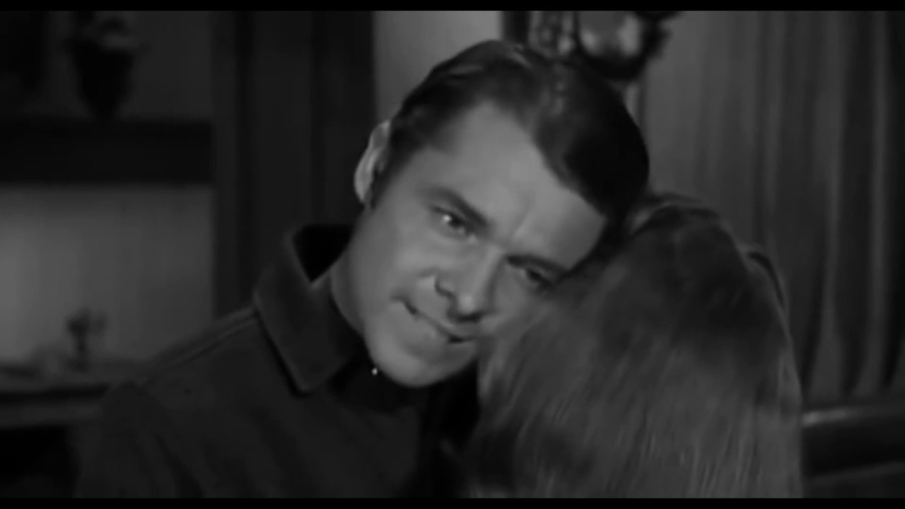 Audie Murphy and the art of the distracted love scene