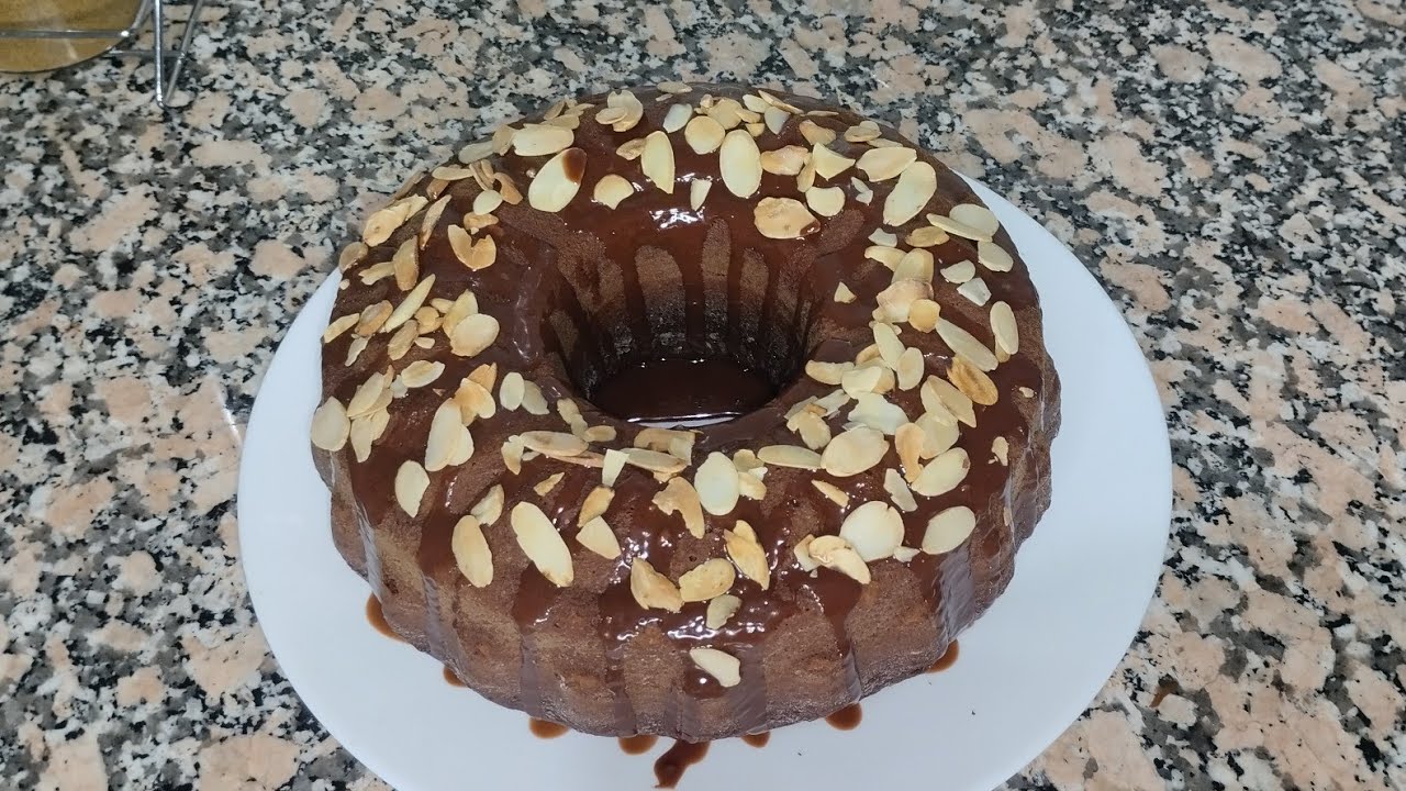 الا بغيتي تحمري وجهك ب شي كيك ديال الشوكولاطة دايزها الكلام ما عليك غير ب هاد الوصفة 🤎😋