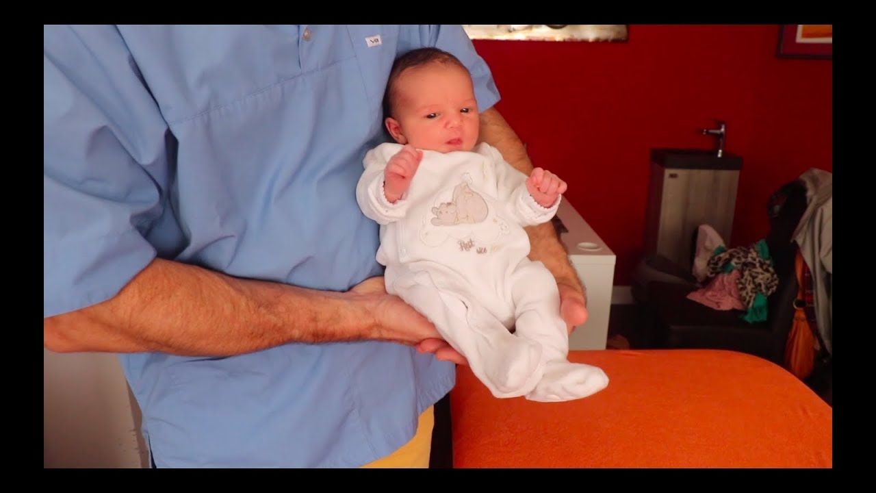 Les bons gestes pour les 3 premiers mois des bébés - Motricité - Prévention de la plagiocéphalie