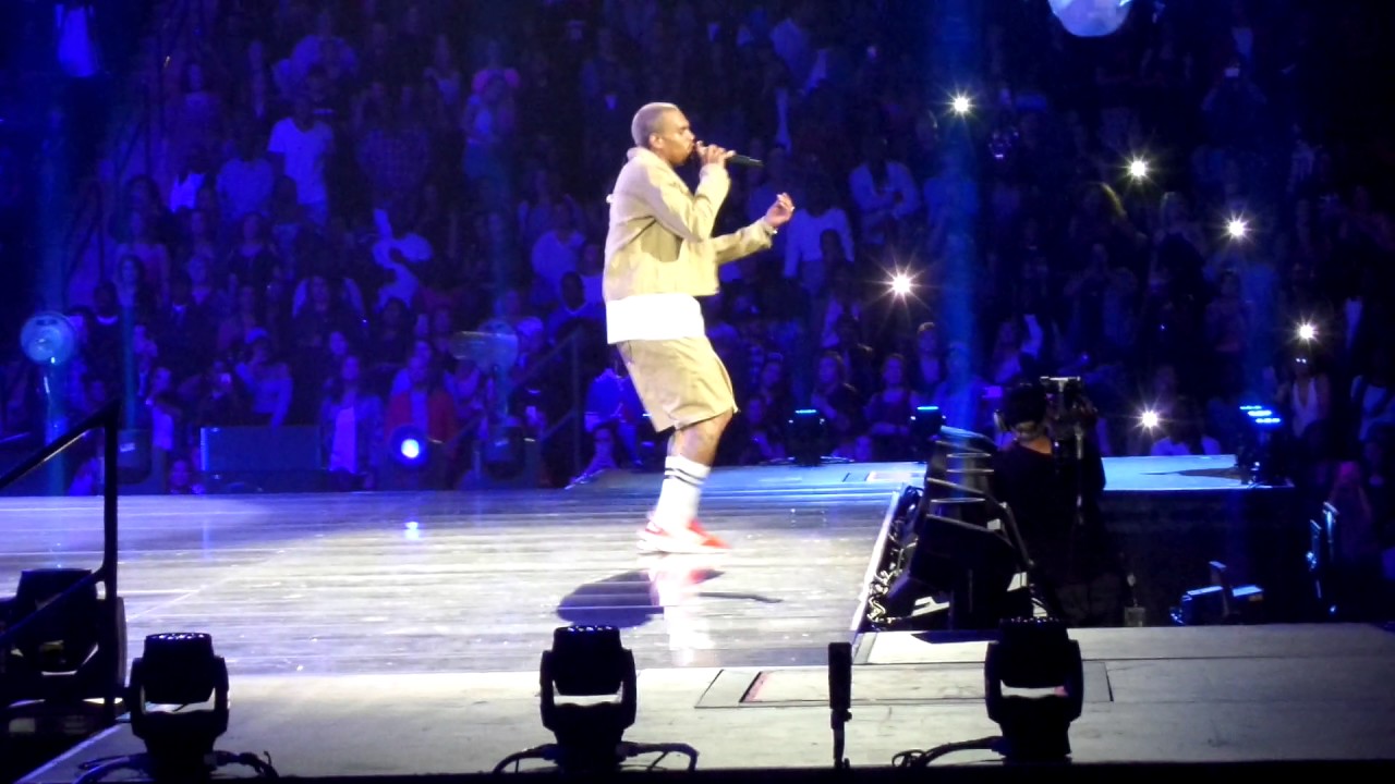 Chris Brown Live  In MN - Make Love - Back To Sleep - Wishing