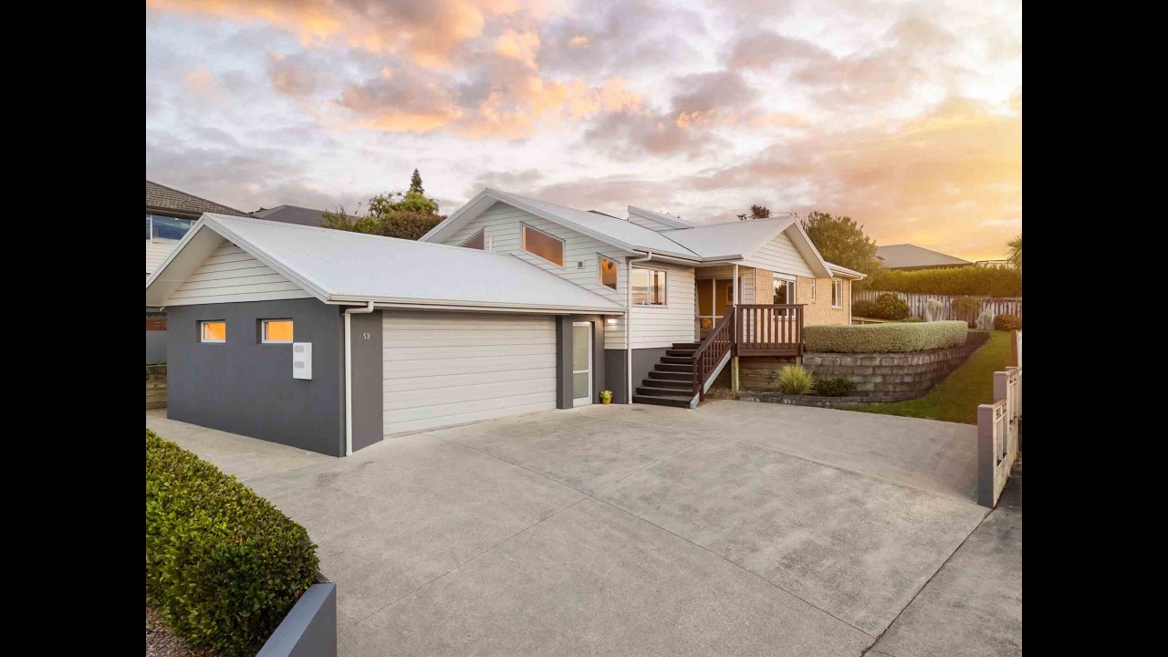 53 Gleneagles Drive
