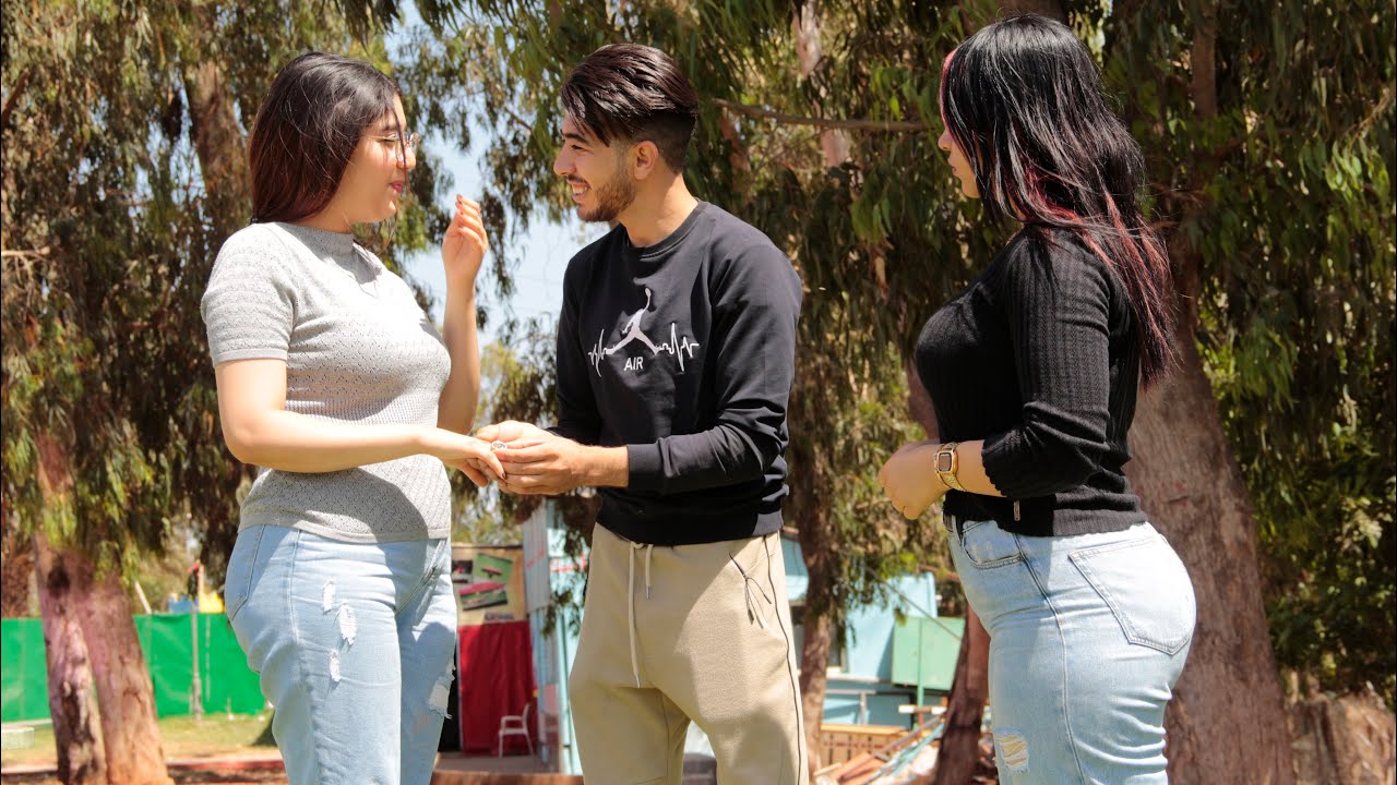 إحتقروه لأنه يملك دراجة هوائية ولا يملك سيارة فاخرة ..وفي الأخير كانت الصدمة ( بحت عن زوجتة طالحة )