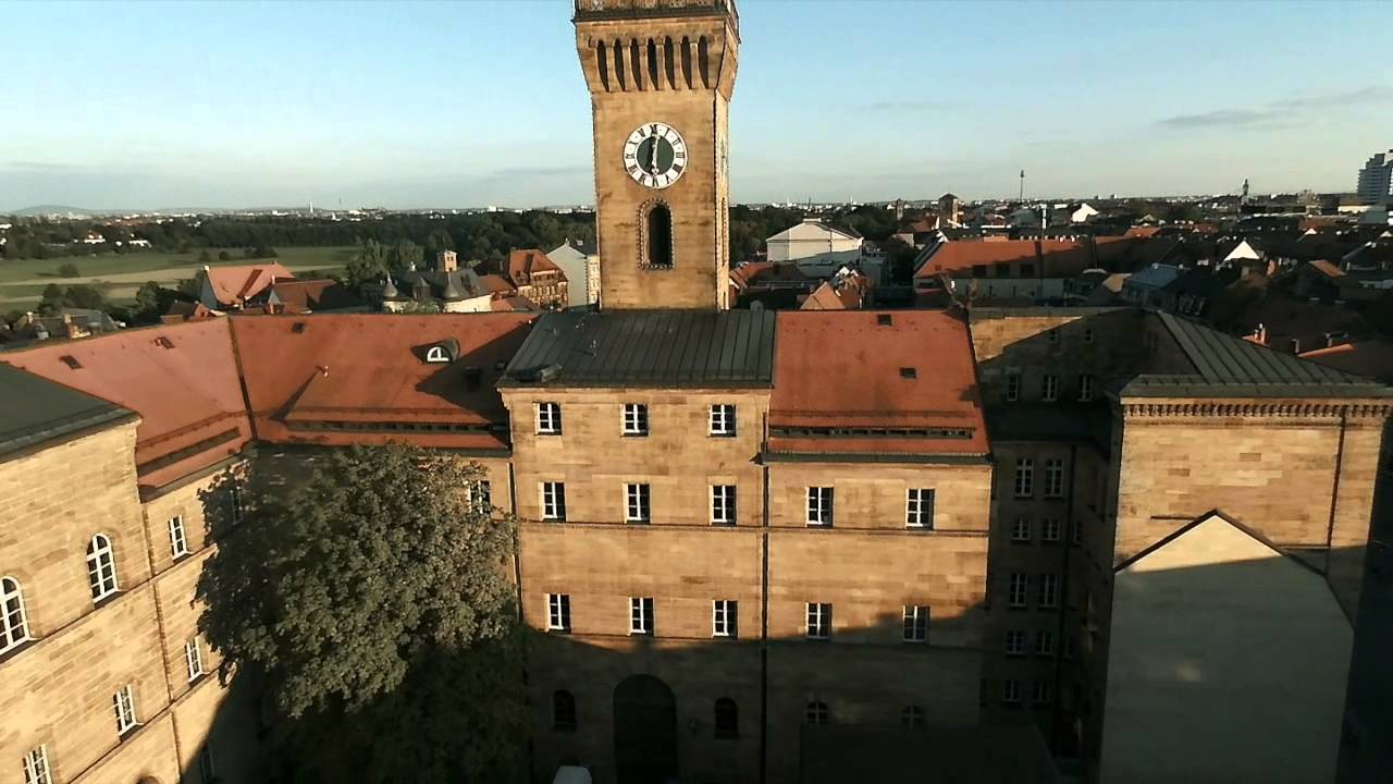 Stearway to Heaven - Rathaus F&uuml;rth von oben - Dronen Video in Full HD