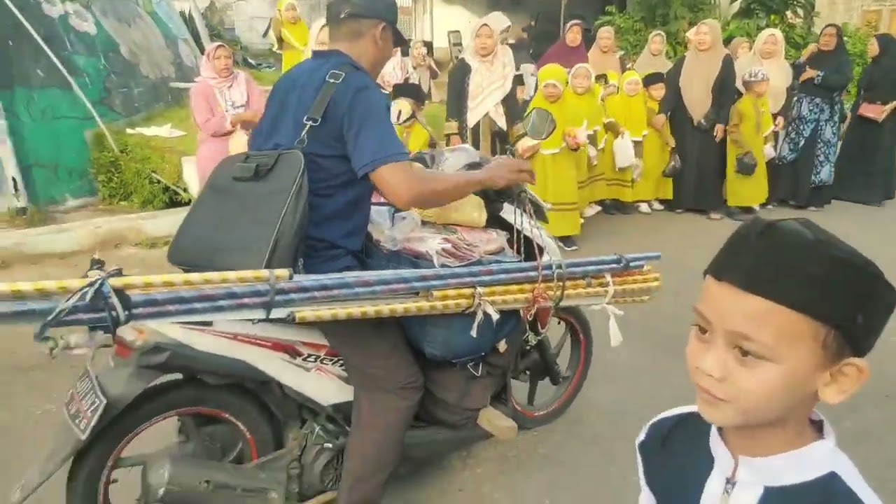 Bagi Takjil Kelompok A