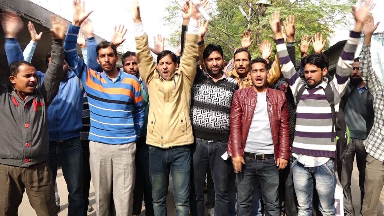 ReT teachers demand appointment orders
