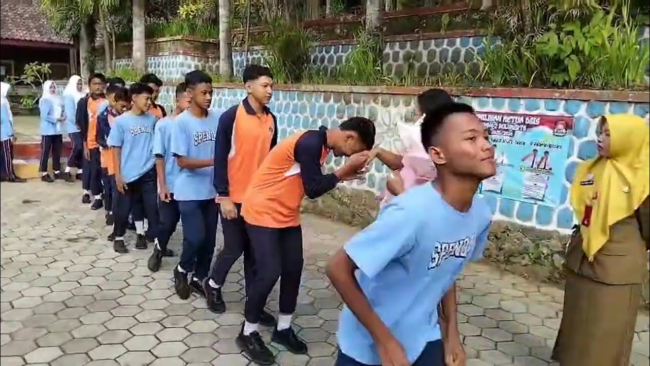 PERPISAHAN PINDAH TUGAS BU HENNY