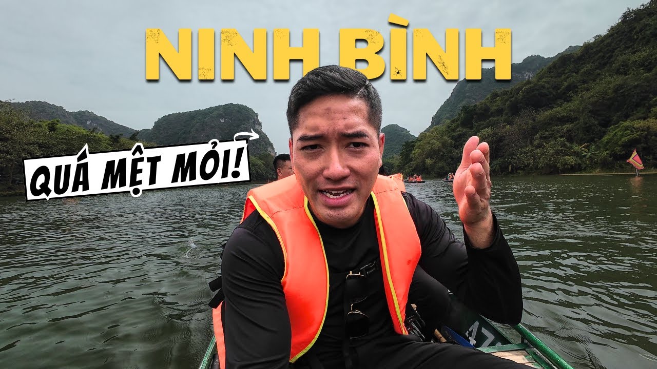 🇻🇳 Crazy Crowd PUSHED Me in Ninh Binh