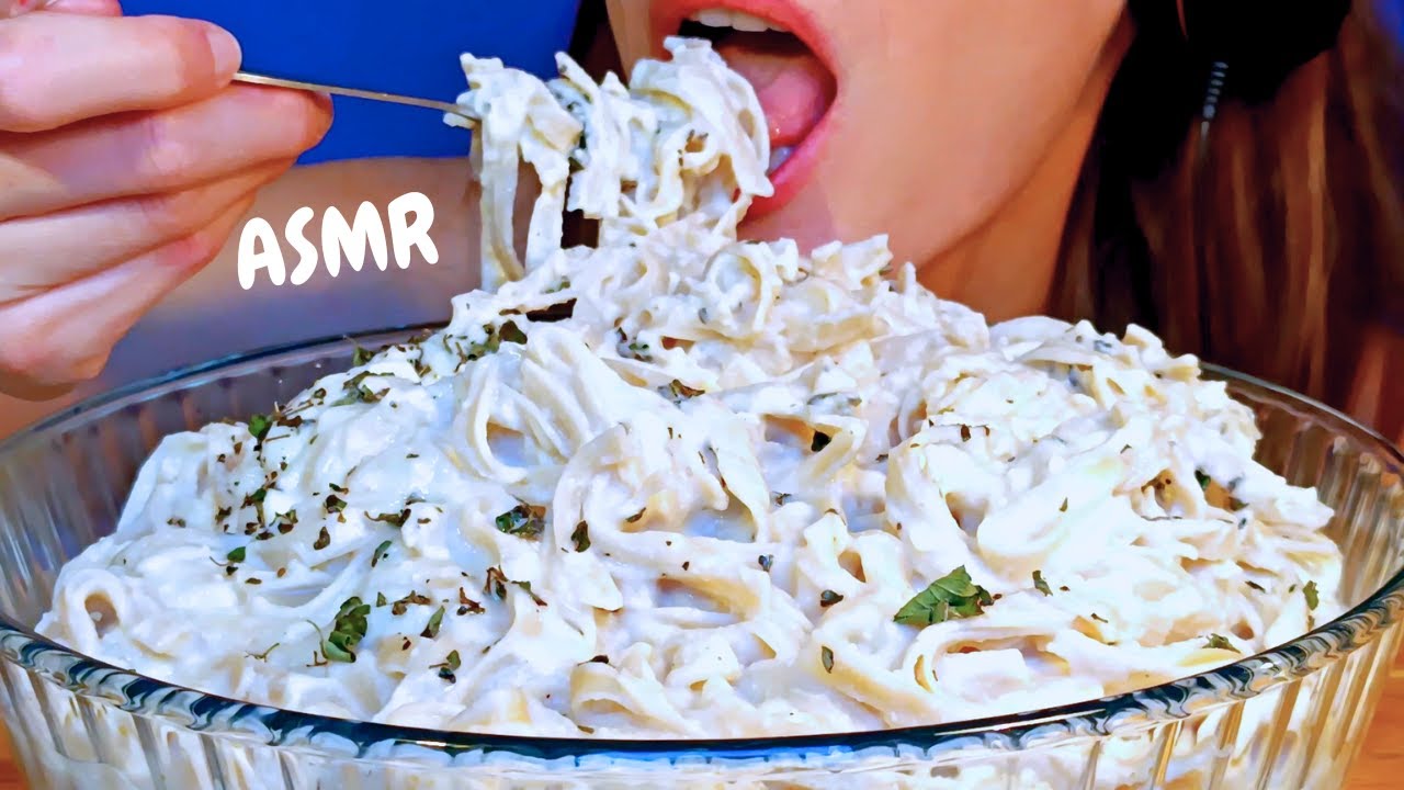 CREAMY Pasta Alfredo *BIG BITES *MESSY (Mukbang|No Talking|ASMR Eating Sounds)