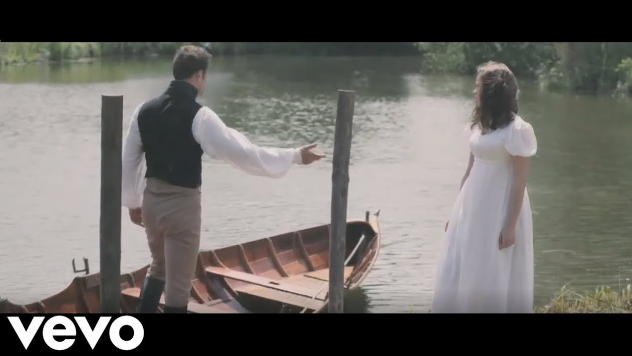 august - Taylor Swift (Music Video)