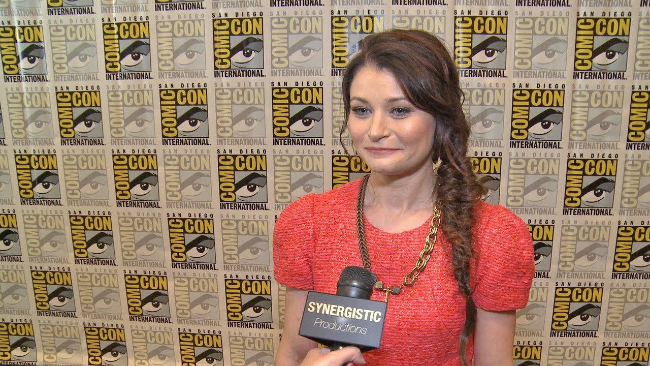 Emilie de Ravin - Why Belle Loves Gold - Once Upon a Time S3